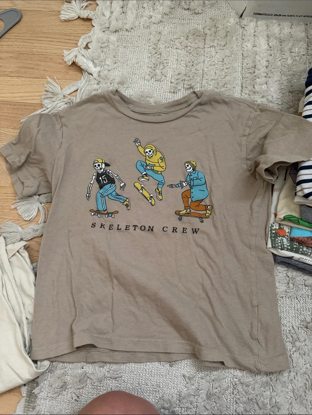 10 boys Tees size M old navy Carhartt and Lego